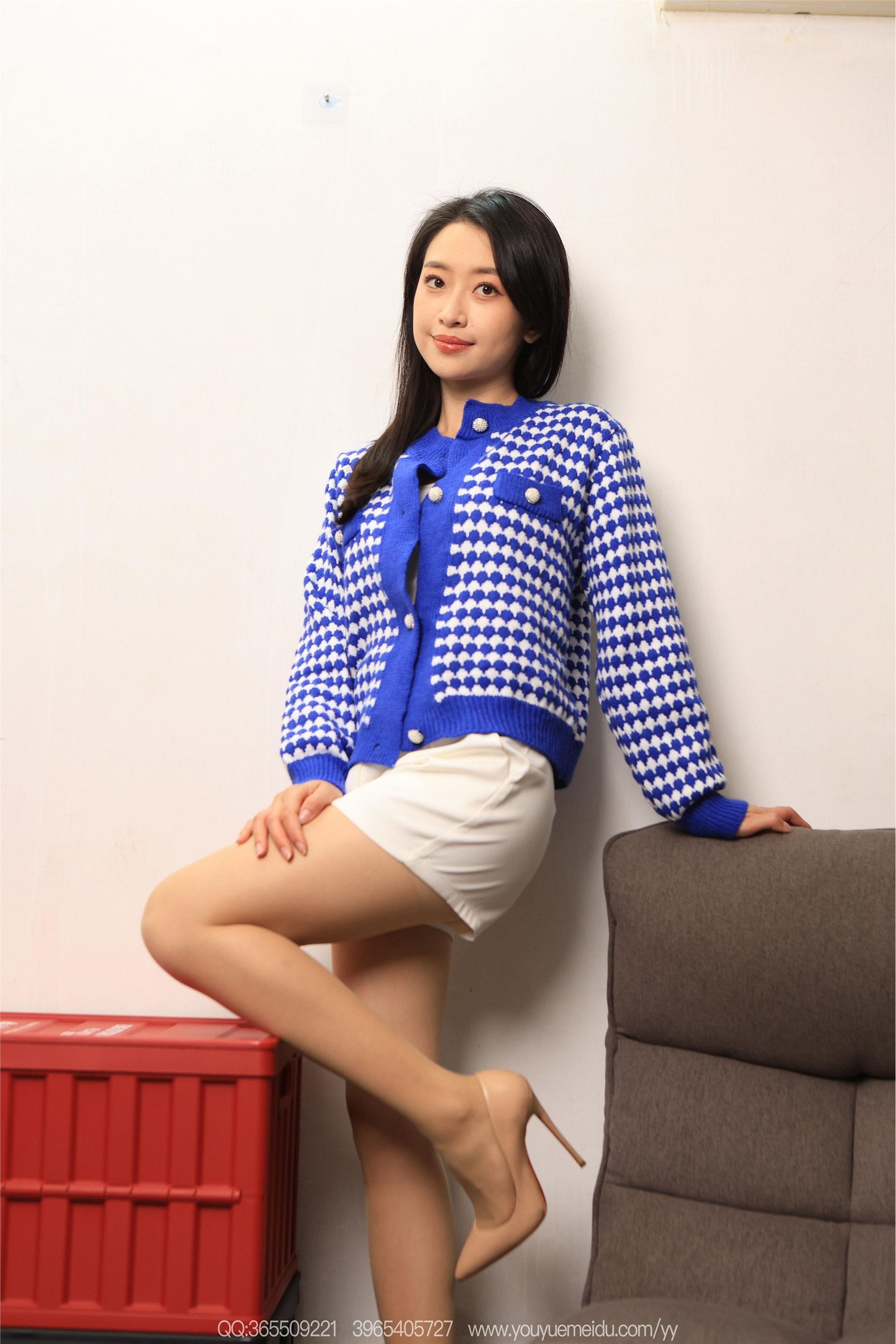 IESS异思趣向  丝享家 2230 小婕《蓝色毛衣开衫》